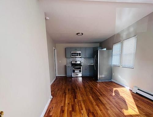 1st image of 11018 160th St #1