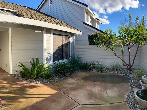 2nd image of 3600 Thomas More Way