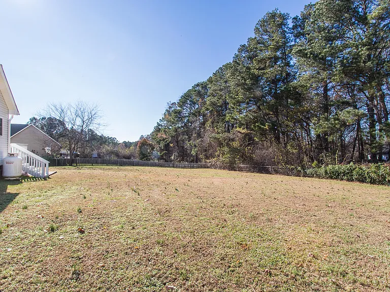 60 Blairwood Dr — Photo 7