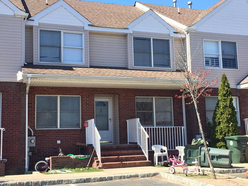 1st image of 38 Kew Gardens Dr