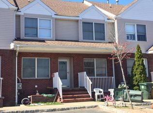 38 Kew Gardens Dr, Lakewood, NJ 08701