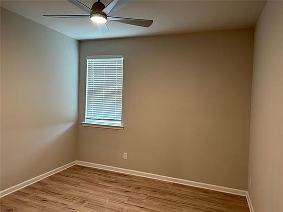 4th image of 5550 Grand Springs Rd