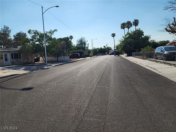 5th image of 4017 San Joaquin Ave