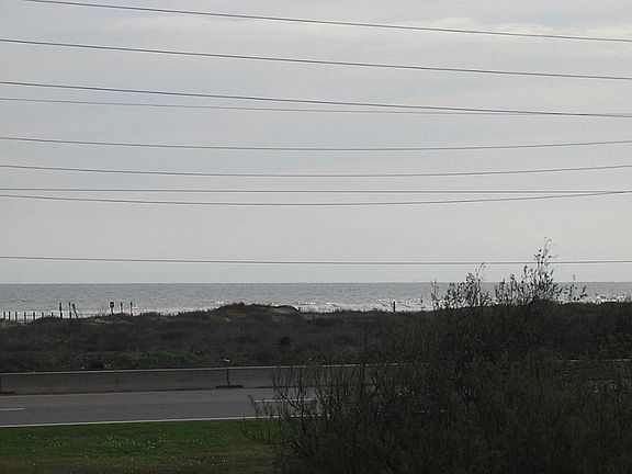 4th image of 4123 Mendocino Dr