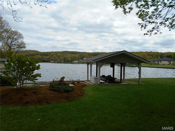 5th image of 13626 Lakewood Dr