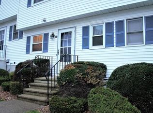 61 Commodore Cmns, Derby, CT 06418