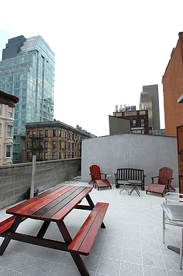 Rented by Bold New York | media 33