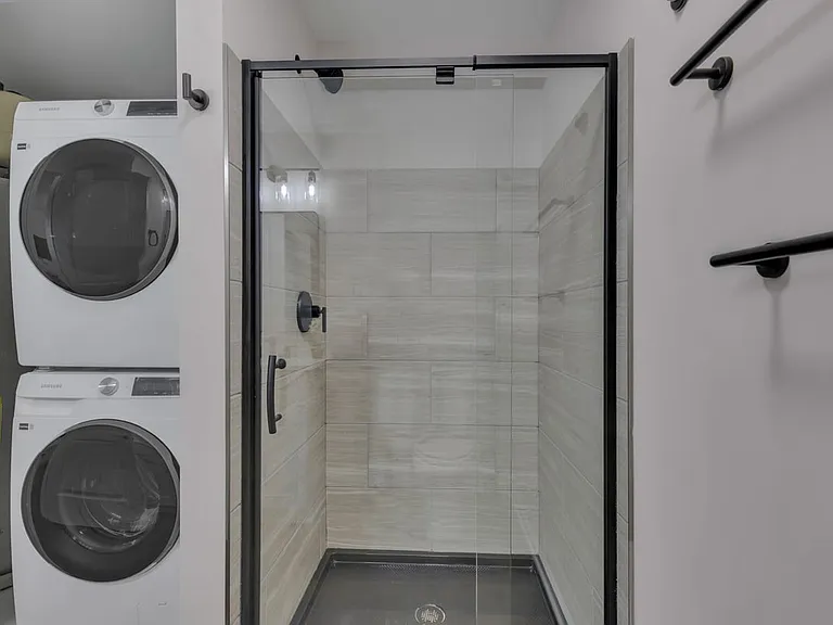 35 Parsons Ave #F — Photo 10