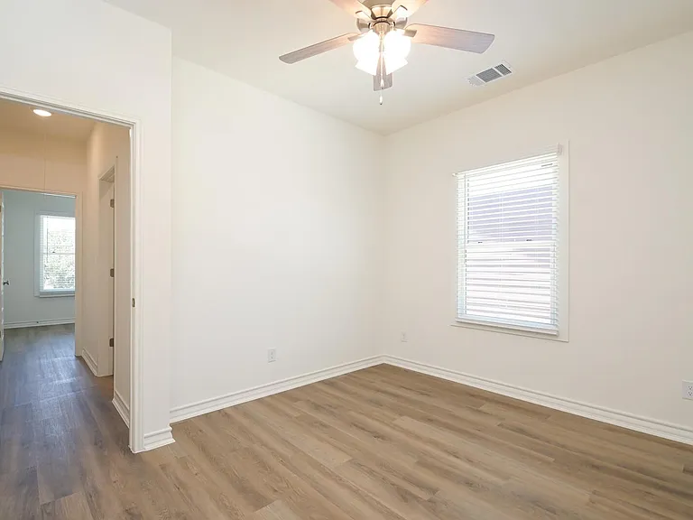 311 Ferguson Ave #202 — Photo 6