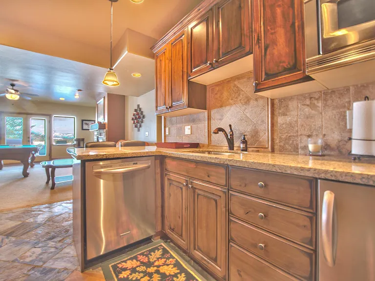 931 Meadowlark Ln — Photo 35