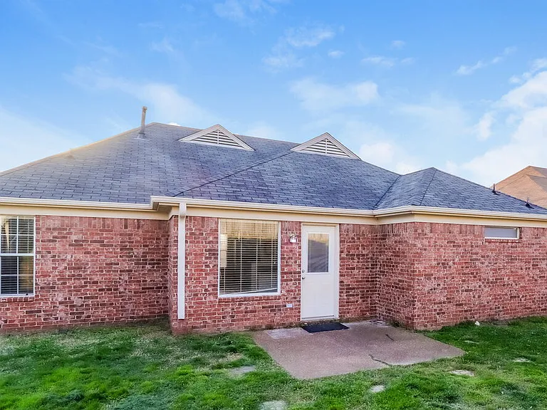 2806 Breezy Ridge Trl — Photo 15