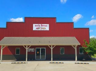 100 W Pleasant St, Cincinnati, IA 52549