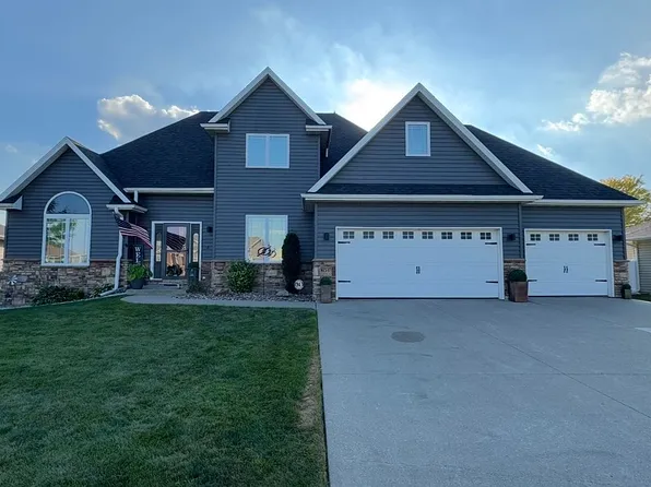 803 Cottonwood Trl, Sergeant Bluff, IA 51054