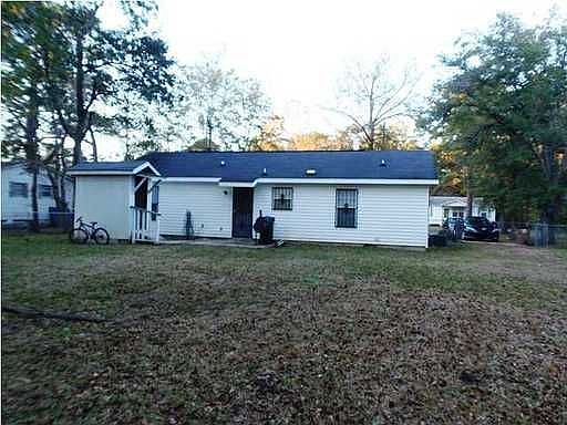 2nd image of 1901 Bowman Ct