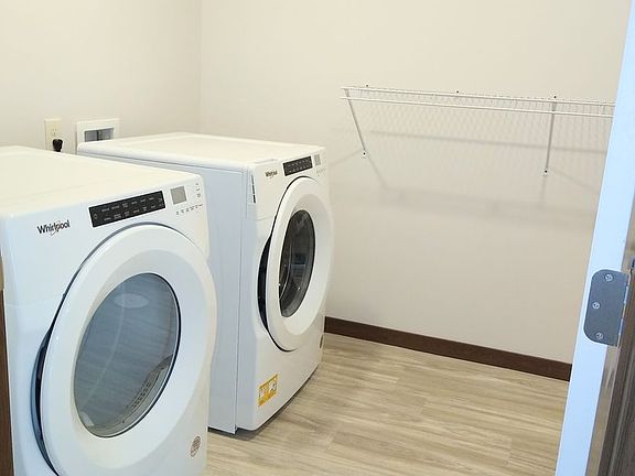 5th image of 3103 40th St S #2B-1Ba-970Sqft