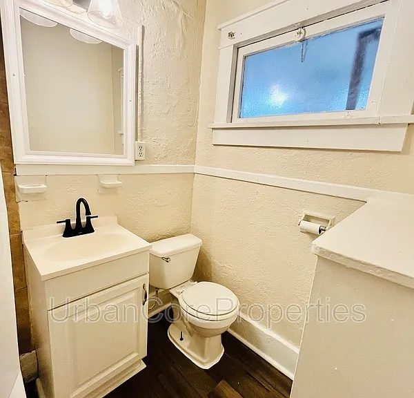 232 4th St N #23 — Photo 11