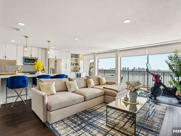 3 Horizon Road #1015, Fort Lee, NJ 07024