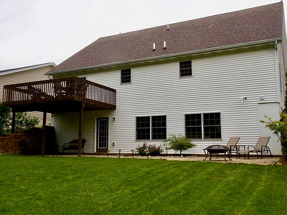 3rd image of 10883 Emerald Ct