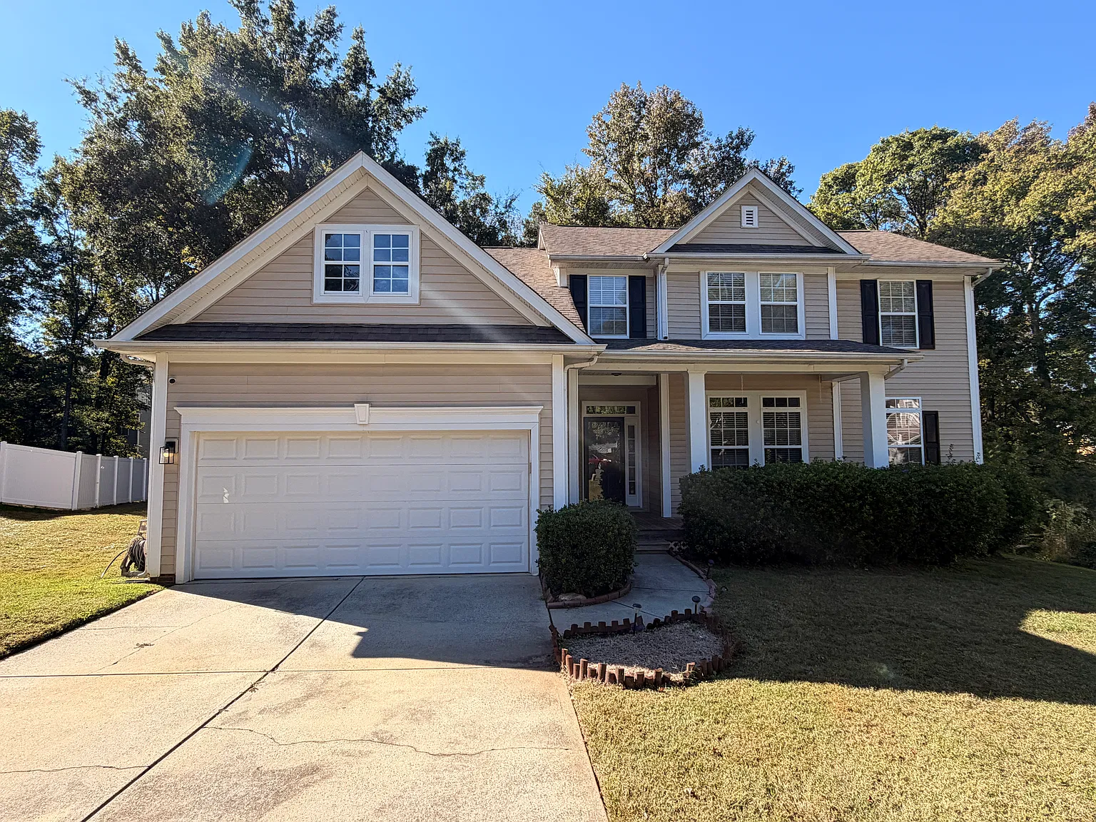 4 bed, 3239 sqft, $2,695 — Photo 1
