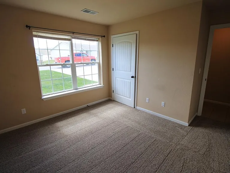 123 Edna St #123-B — Photo 23