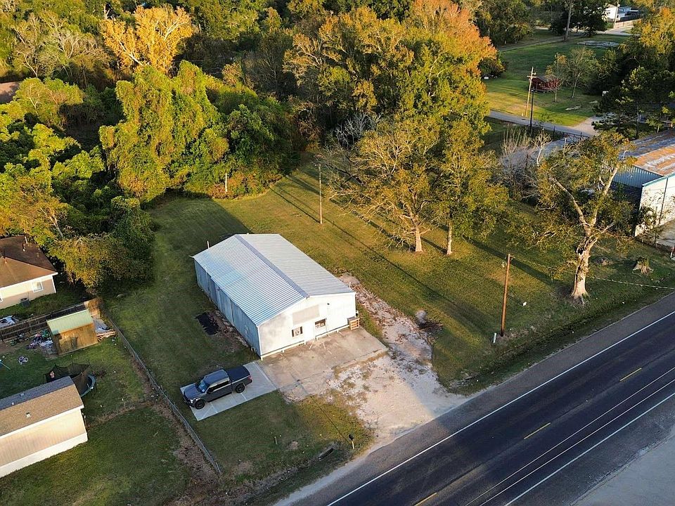 1st image of 403 S Winfree St