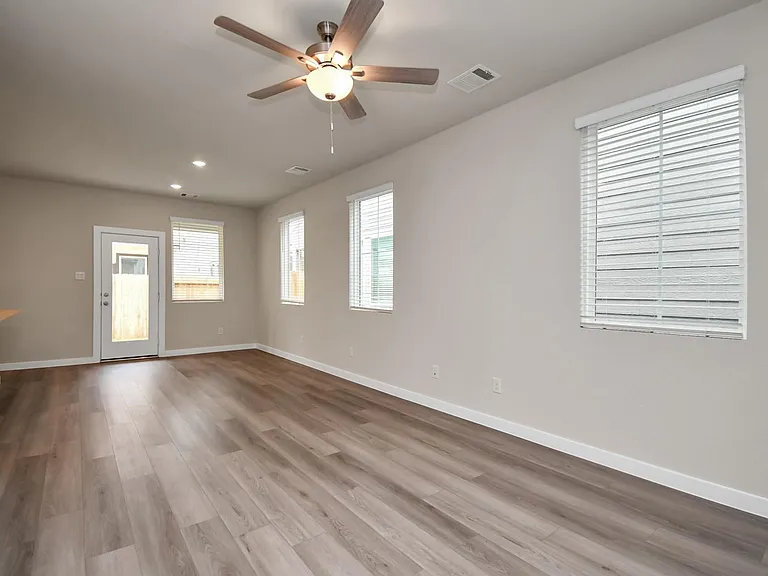 8408 Rising Stream Dr — Photo 10