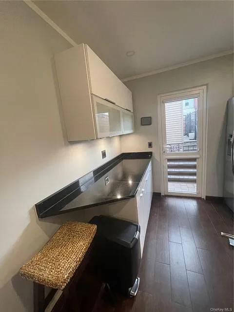2 bed, 1.0 bath, 1600 sqft, $3,000 — Photo 4