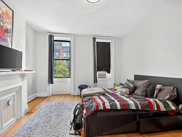 1109 Washington St #6 — Photo 10
