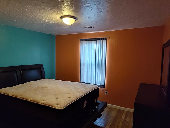 5th image of 406 N Ross Ave