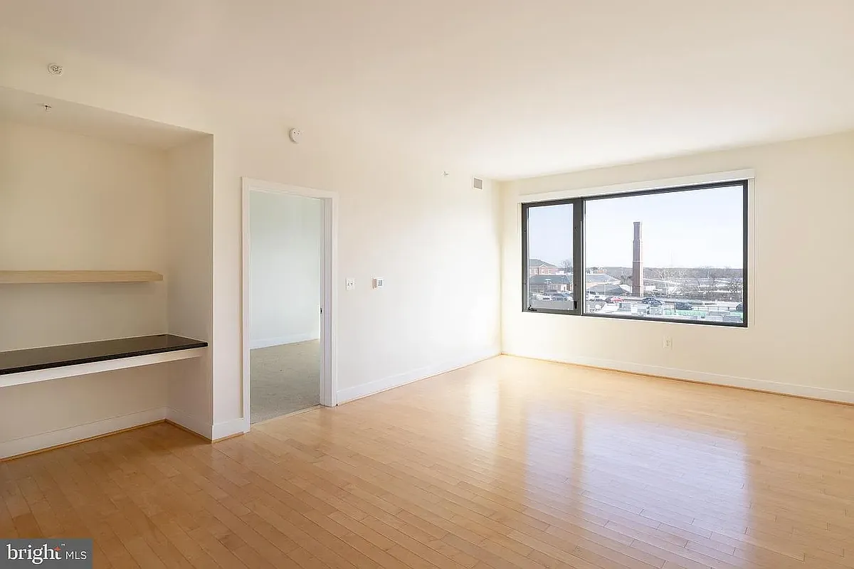 Building Photo - 4101 Albemarle St NW #436