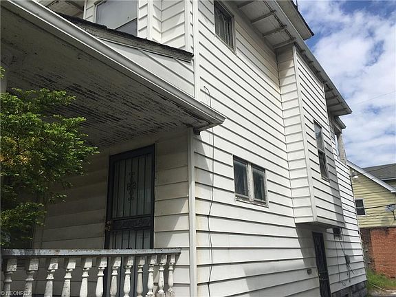 3rd image of 9209 Columbia Ave