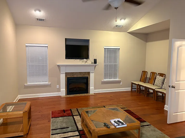 4469 Galway Dr — Photo 9