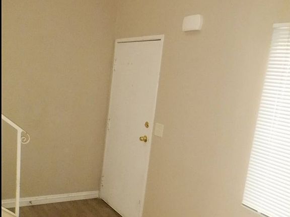 3rd image of 5205 Gray Ln