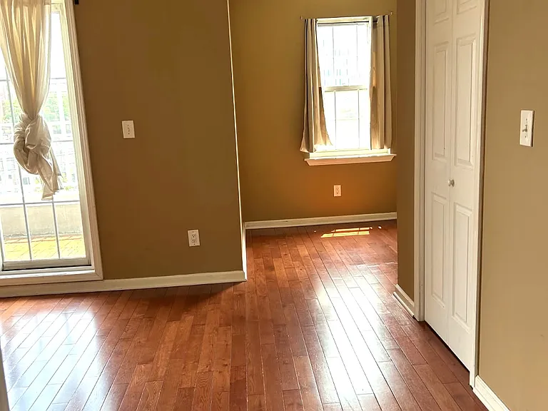 1119 Hamilton St #B — Photo 13