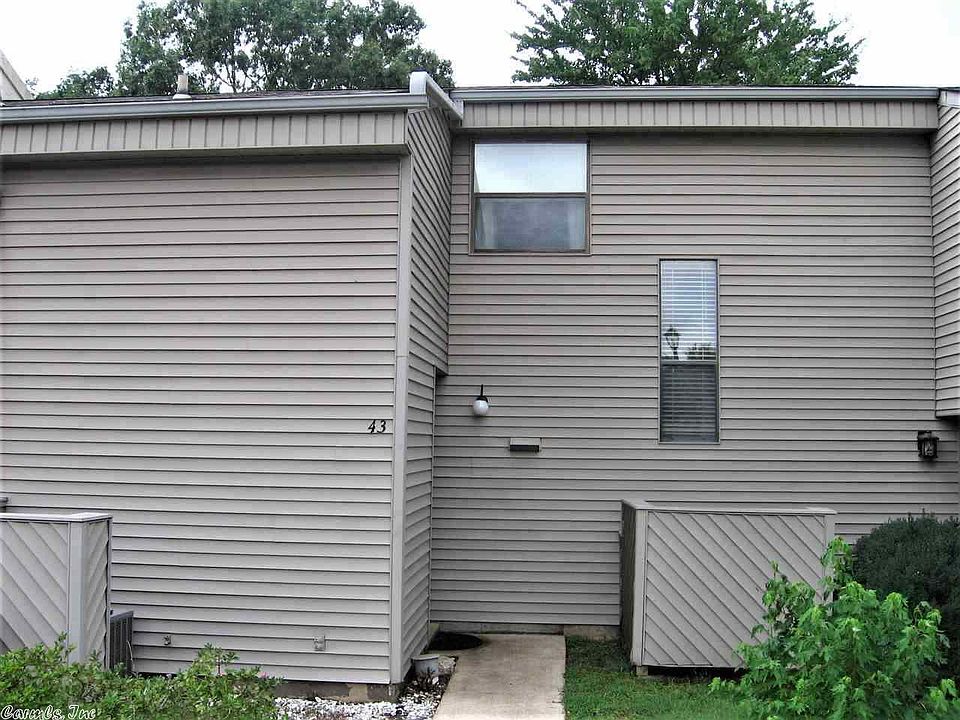 1st image of 135 Hillview Dr #14