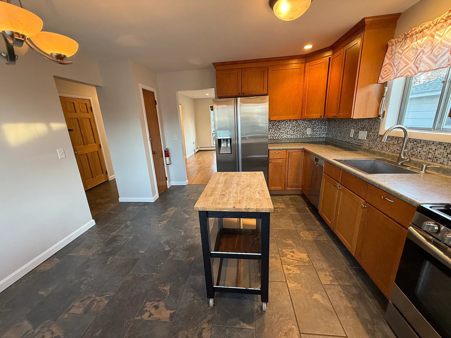 58 Lakewood Pkwy — Photo 4