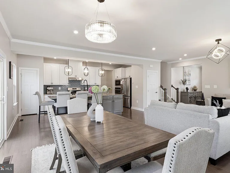 9202 Wood Creek Cir — Photo 13