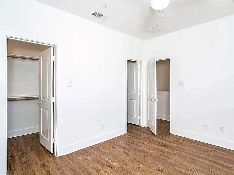 13325 Bee St #403 — Photo 1