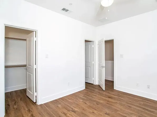 13325 Bee St #403, Farmers Branch, TX 75234