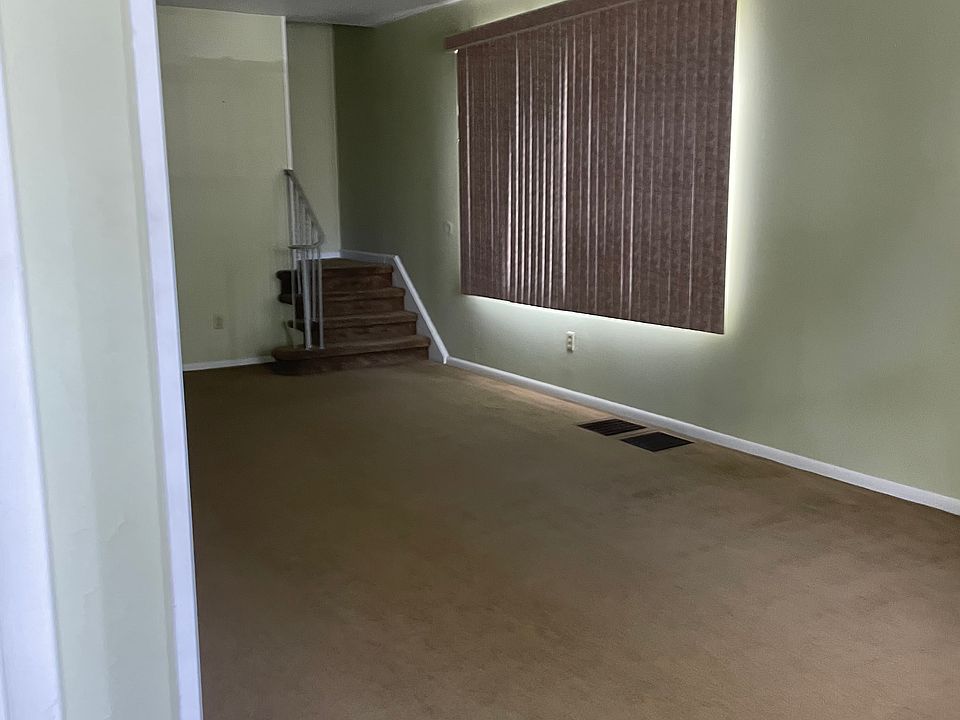 1st image of 48 Tripp St #1