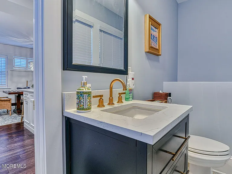 77 Asbury Ave — Photo 20