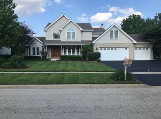 1265 Tara Dr, Woodstock, IL 60098