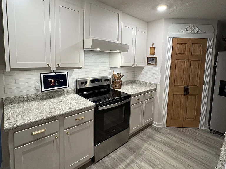 6848 Fresh Meadow Ln — Photo 10