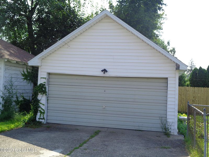 3rd image of 1601 Rutgers Street
