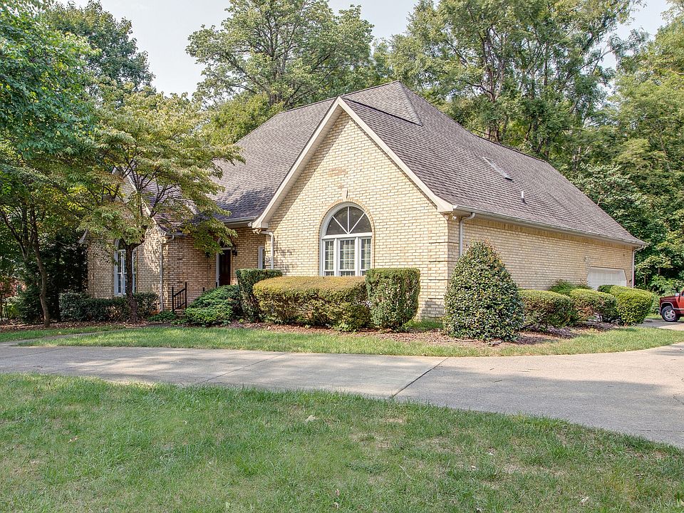 1st image of 134 Laural Hill Dr