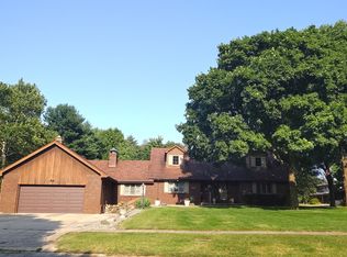 219 E Sherwin Dr, Urbana, IL 61802