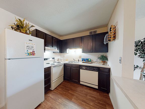 Fully-Equipped Kitchen with Dishwasher