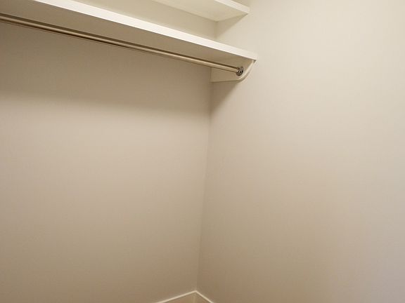 5th image of 3212 Johnson Ave #3