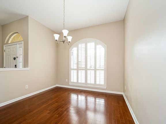 5th image of 12589 Hidden Gardens Dr W