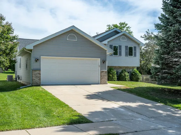 8405 Shale Dr, Madison, WI 53719